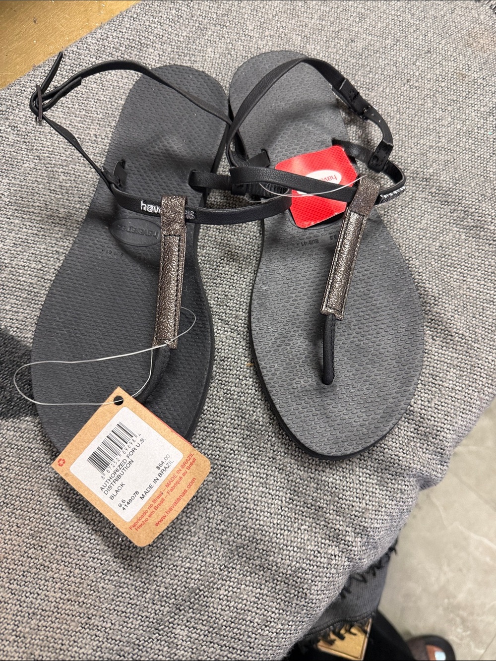 Havaianas Men's Black Metallic T-Strap Sandals